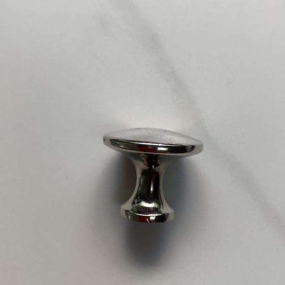 Set of 8 new pulls / knobs - Picture 2 of 5